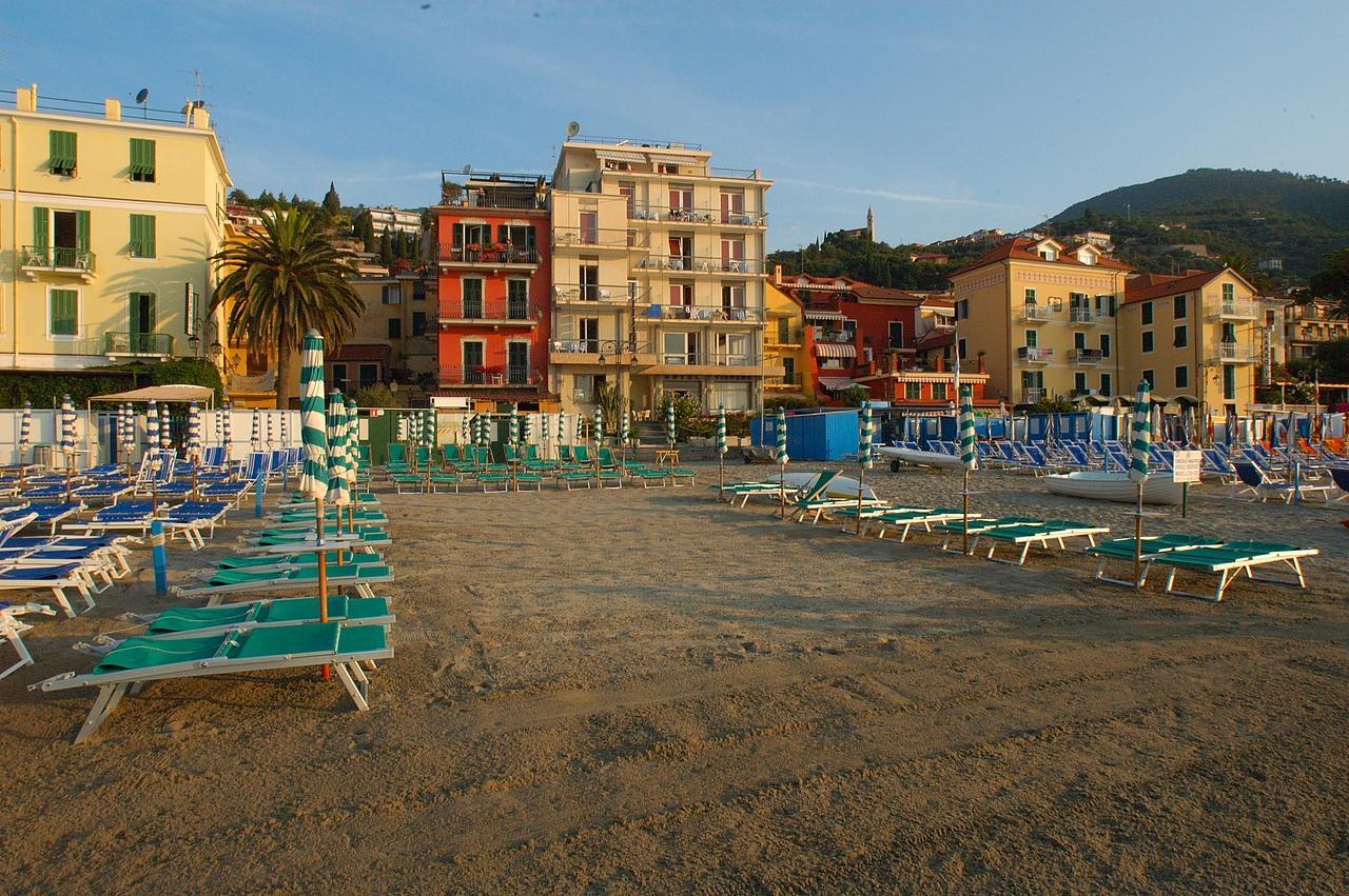 Hotel Tirreno Alassio Zewnętrze zdjęcie